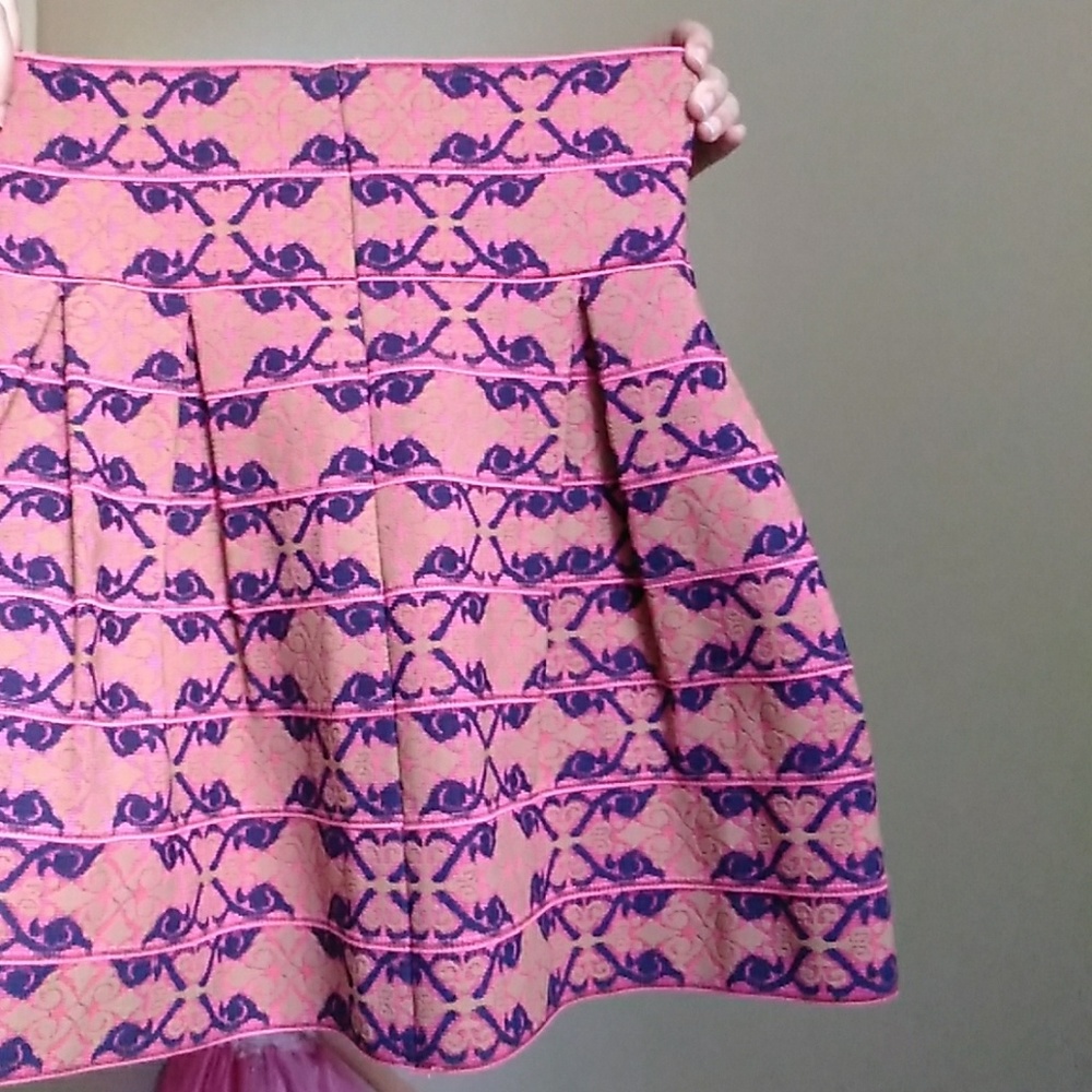 Skirt - Picture 3 of 3